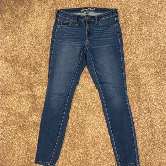Universal Thread jeans. - Picture 2 of 4